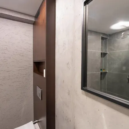Otel Arach Harbiye