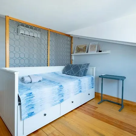 Cosy Triplex Flat *