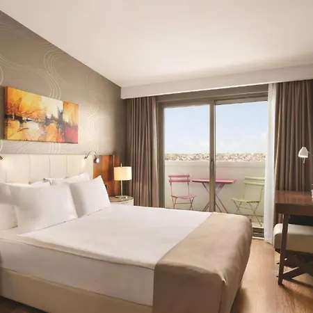 Hotel Ramada By Wyndham Grand Bazaar