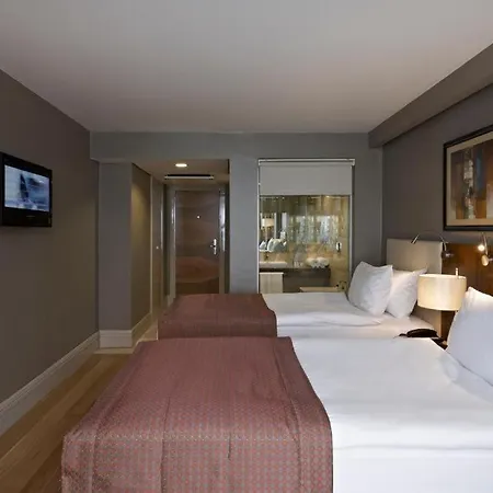 Ramada By Wyndham Grand Bazaar 4*