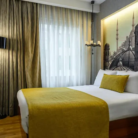 Ramada By Wyndham Grand Bazaar Hotel 4*