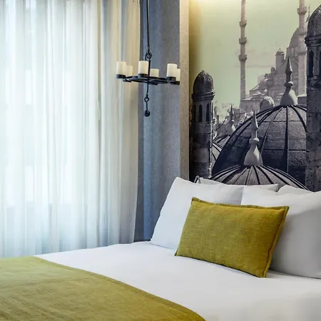 Hotel Ramada By Wyndham Grand Bazaar 4*