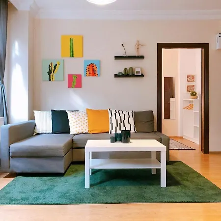 Apartman Comfy & Spacious Flat In The Center Of Cihangir Isztambul