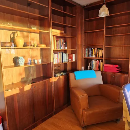 Stunning 1br W Sea View Close To Galataport ! Daire *
