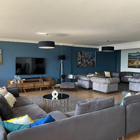 Stunning Sea View Amazing Flat 4br 2ba Ac 아파트 *