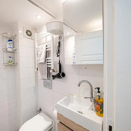 Apartament Taksim Istiklalin Kalbinde Konforlu Netflix Wifi Stambuł