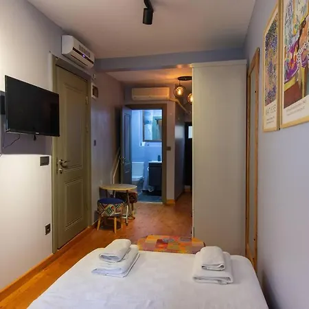 Vibes And Comfort Combined In Fatih Apartamento