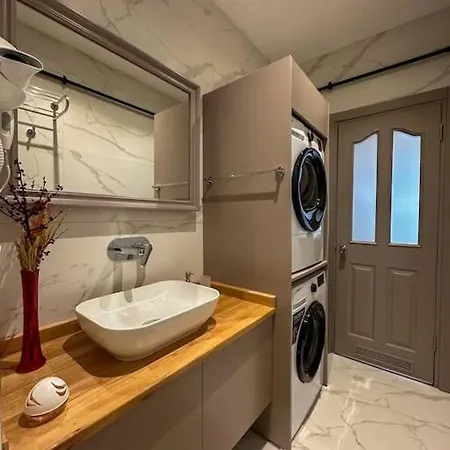 Sahin Pera Suit2 Great Location 2 Bedroom Air-conditioned * Istanbulská provincie