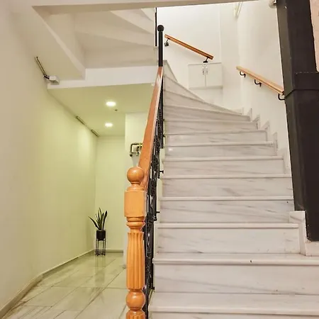 Stunning 2br 1 Min Metro&galata Daire İstanbul