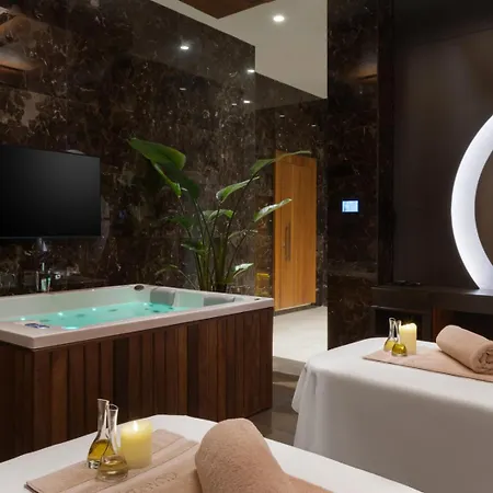 Wyndham Grand Levent & Conference Center Hotel 5*