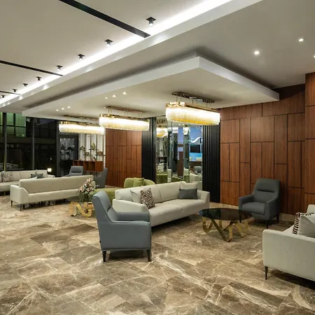 Movenpick Living West מלון