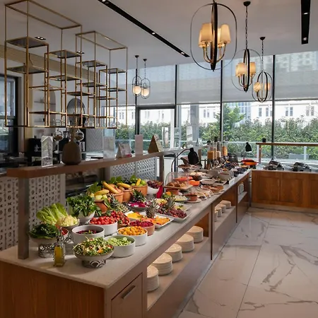 Movenpick Living West 5*