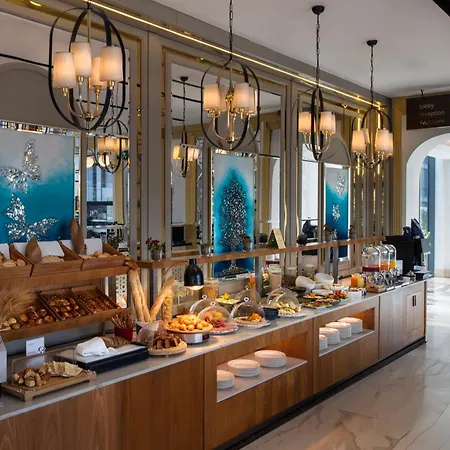 Movenpick Living West 5*