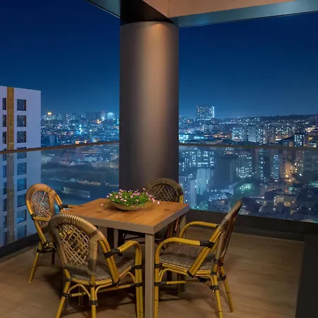 Movenpick Living West מלון 5*