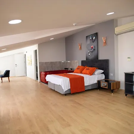 Otel Zoom *