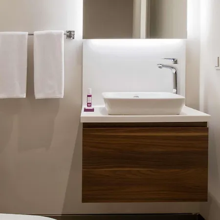 Movenpick Living West מלון 5*