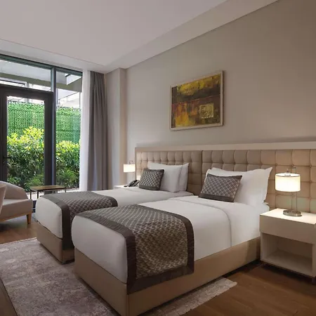 Movenpick Living West מלון