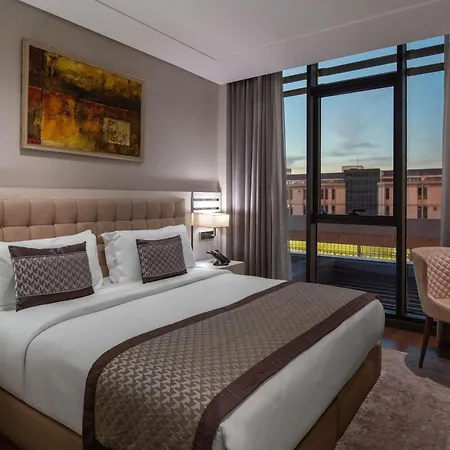 Movenpick Living West מלון