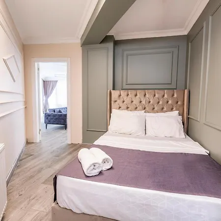 Royal Luxury Hotell