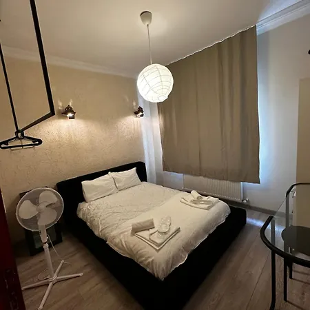 Hotel Taksim White *