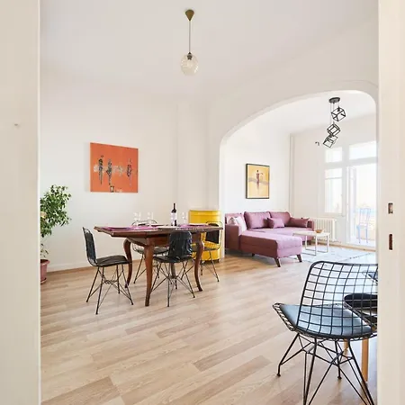 Apartment-large Balcony With View اسطنبول