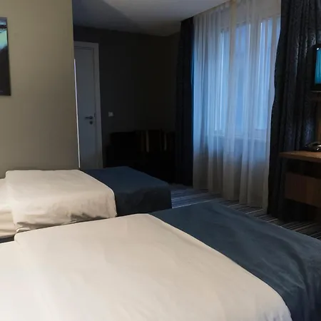 Express Istanbul-altunizade By Ihg Hotel
