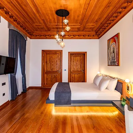 Elmira Pera & - Special Class Hotel *
