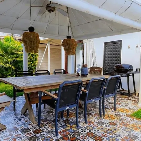 6-room With Private Pool And Garden Villa *
