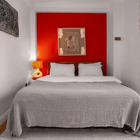 Stylish Boho 1br Steps From Trendy Tomtom Stambuł