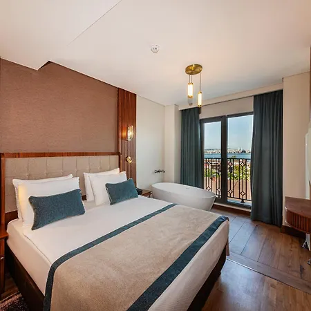Otel Azade