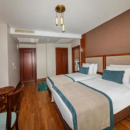 Azade Otel