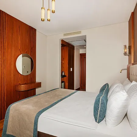 Otel Azade