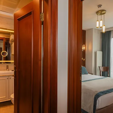Azade Otel İstanbul