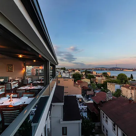 Azade Otel