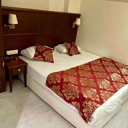 Newcity Hotel 2*