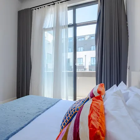 Апартаменты New Spacious Duplex - 3 Bedrooms And 2 Bathrooms - Elevator - New Building *