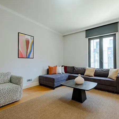 New Spacious Duplex - 3 Bedrooms And 2 Bathrooms - Elevator - New Building Апартаменты Стамбул