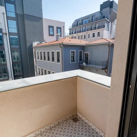 New Spacious Duplex - 3 Bedrooms And 2 Bathrooms - Elevator - New Building Апартаменты
