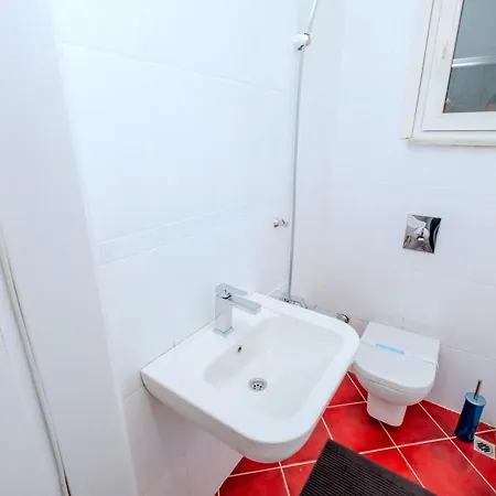 Bosphorus View Gem - 3 Large Bedrooms - 2 Baths & Balcony In Prime Location Apartamento