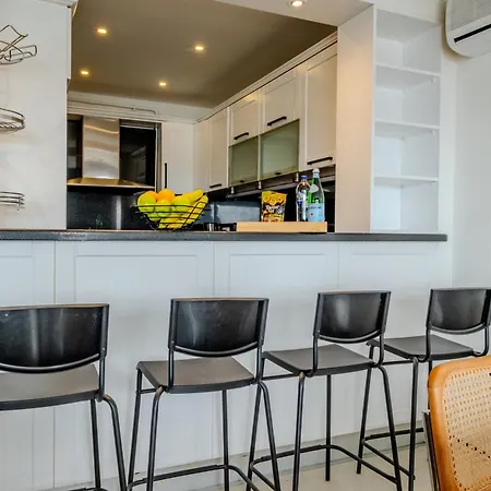 Bosphorus View Gem - 3 Large Bedrooms - 2 Baths & Balcony In Prime Location