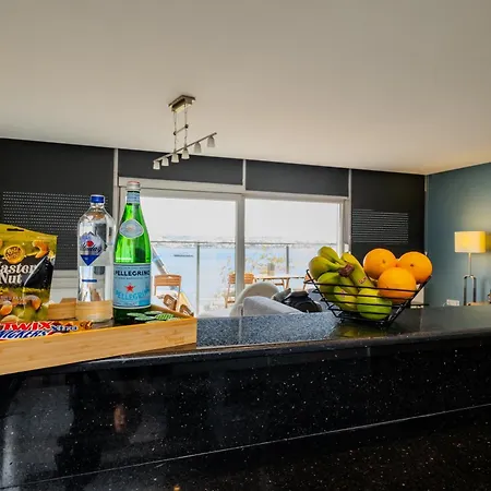Bosphorus View Gem - 3 Large Bedrooms - 2 Baths & Balcony In Prime Location Appartamento