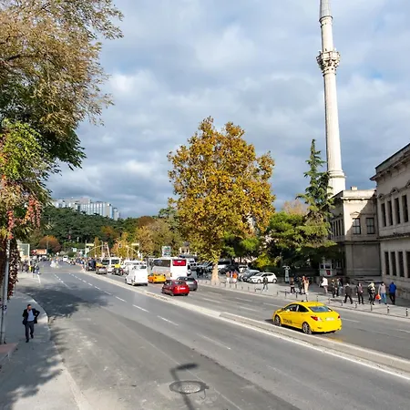 Bosphorus View Gem - 3 Large Bedrooms - 2 Baths & Balcony In Prime Location Apartamento *