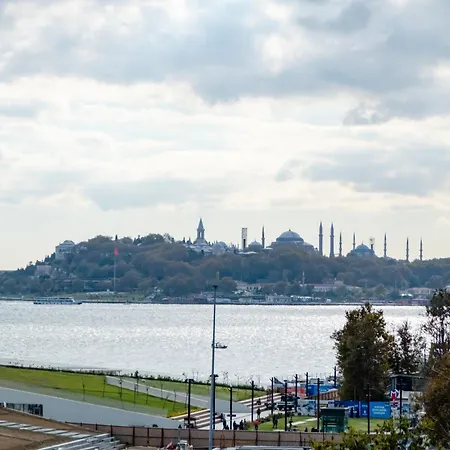 Appartamento Bosphorus View Gem - 3 Large Bedrooms - 2 Baths & Balcony In Prime Location