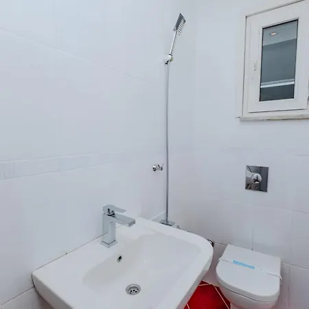 Apartamento Bosphorus View Gem - 3 Large Bedrooms - 2 Baths & Balcony In Prime Location *