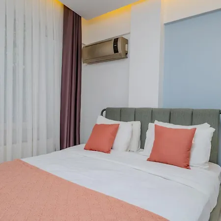 Bosphorus View Gem - 3 Large Bedrooms - 2 Baths & Balcony In Prime Location