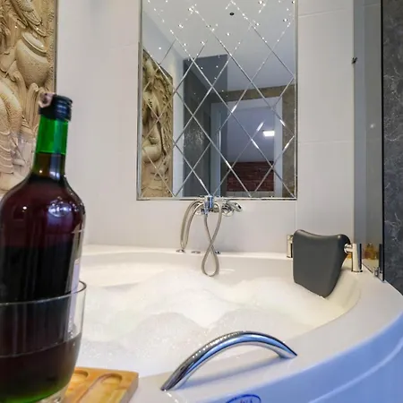 Nomad Hub Hotel apartamentowy *