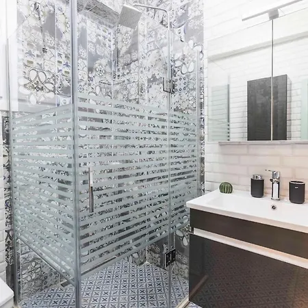 Апартаменты Stylish 1br Near Taksim & Bosphorus W Great Design