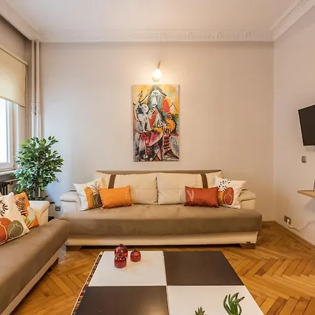 Stylish 1br Near Taksim & Bosphorus W Great Design Апартаменты *