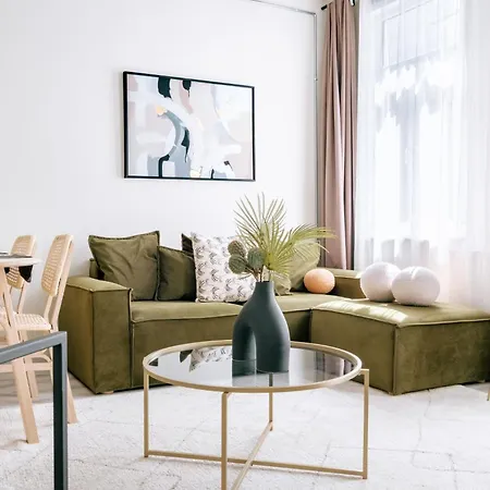 Modern Renovated Flat In The Heart Of Istiklal Апартаменты *
