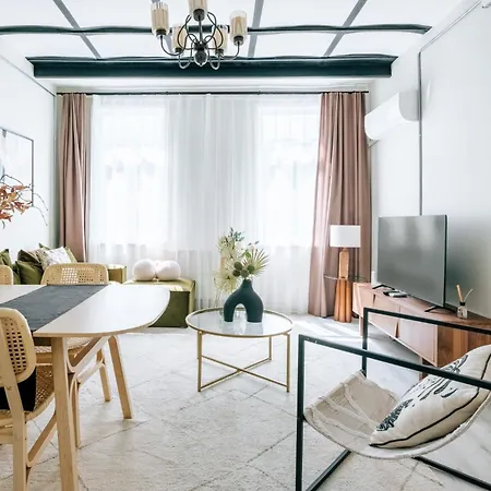 Modern Renovated Flat In The Heart Of Istiklal Апартаменты *